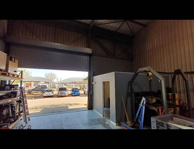 INDUSTRIAL PROPERTY TO RENT IN LYTTELTON MANOR